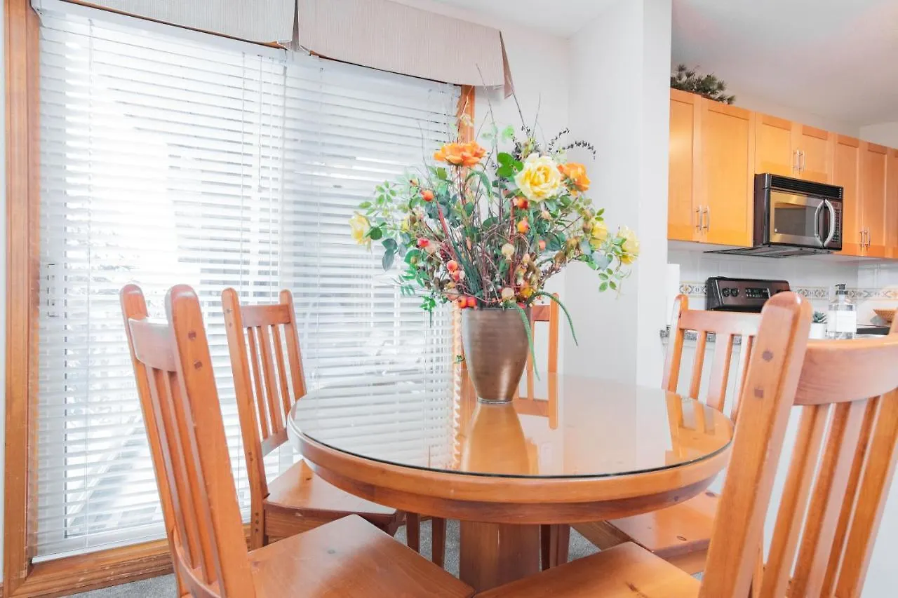 The Best Ski In Ski Out Two Bedroom Condo At Aspens Γουίστλερ