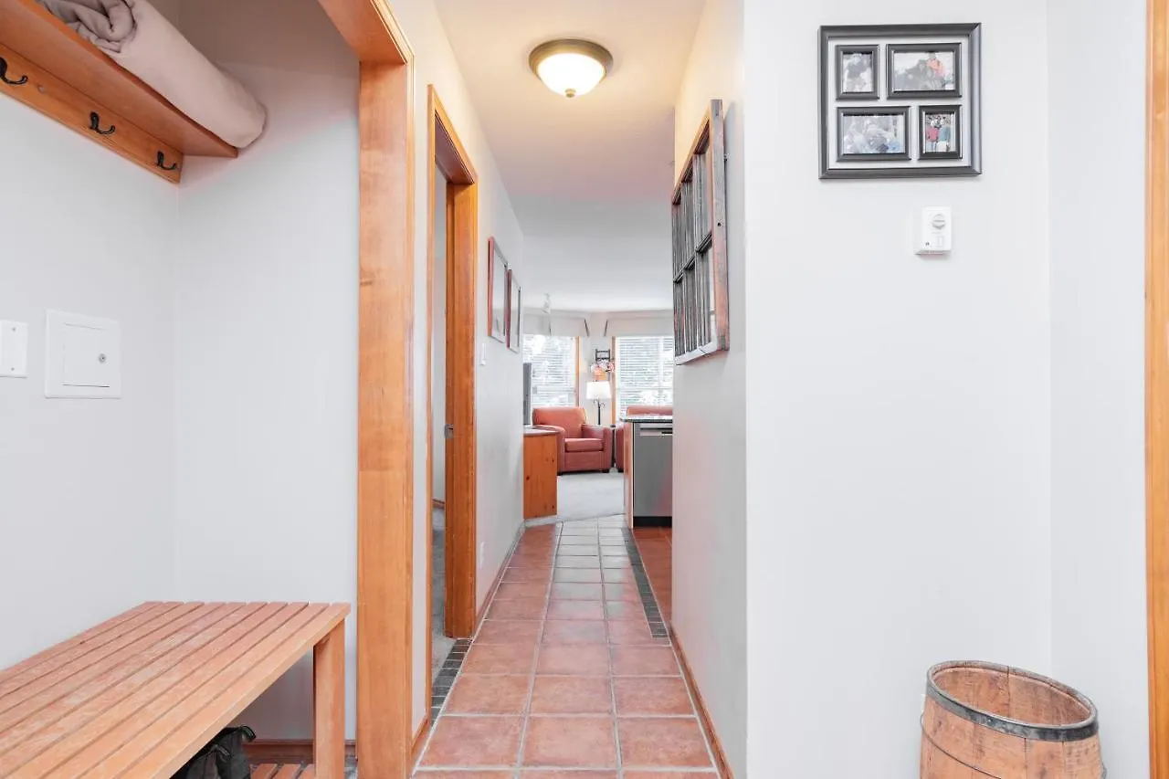 The Best Ski In Ski Out Two Bedroom Condo At Aspens Whistler 0*,