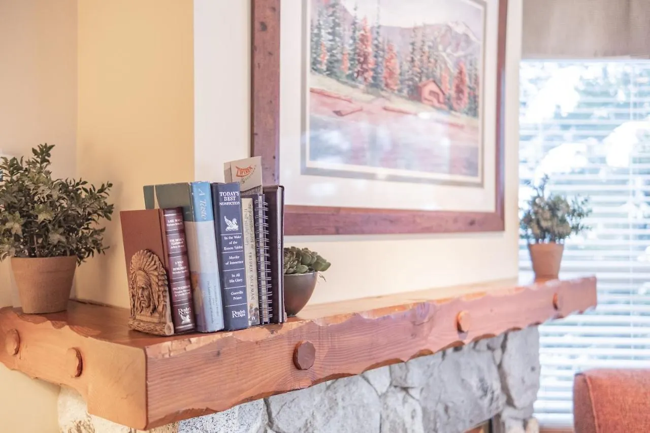 The Best Ski In Ski Out Two Bedroom Condo At Aspens Whistler Apartahotel